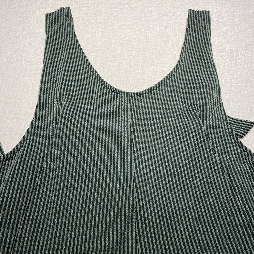 Jumper - Picture 2 of 6